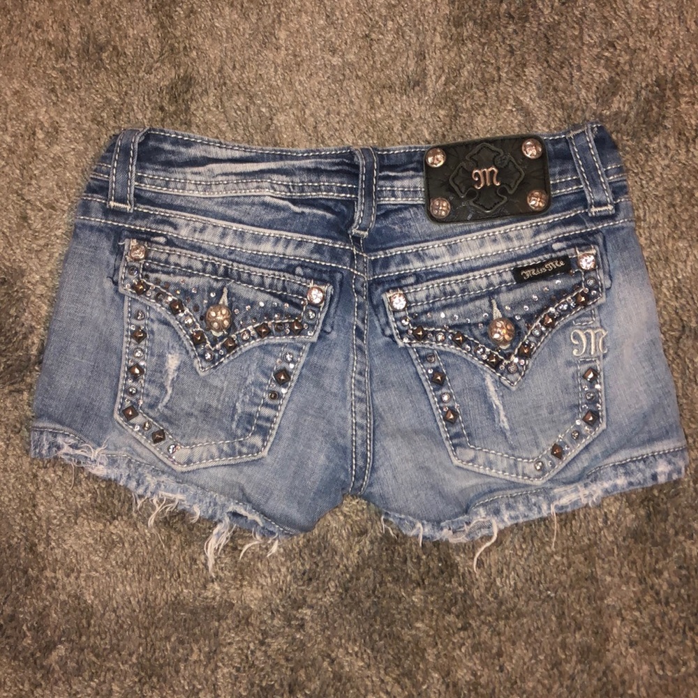 Miss me distressed short shorts